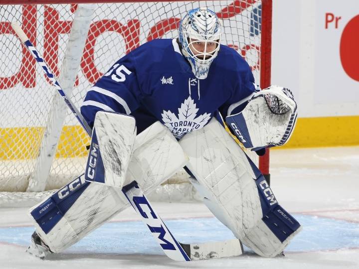 Toronto Maple Leafs sign young goalie to contract extension