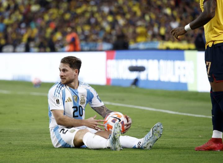 En vivo: la Selección Argentina pierde ante Ecuador y ambos juegan con 10