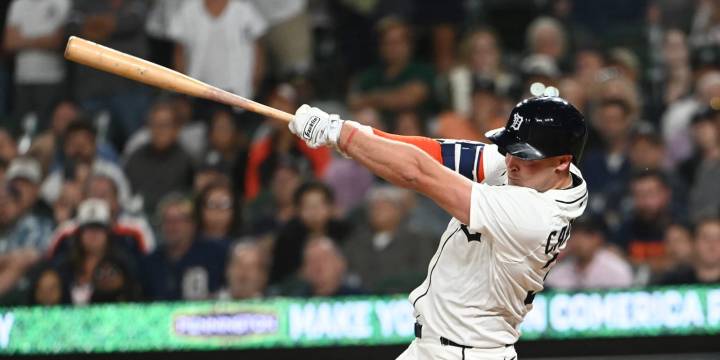 Tigers drop series opener in extras after Kerry Carpenter's home run