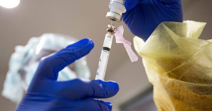 New Jersey expands access to COVID-19 vaccines, contradicting federal guidelines