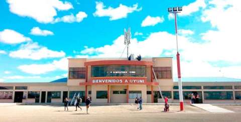 Gobierno anuncia modernización del aeropuerto de La Joya Andina
