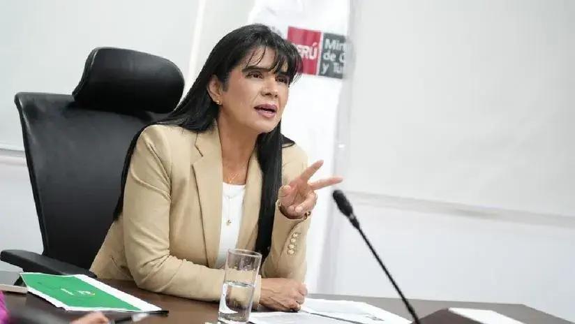 Ministra Desilú León sobre denuncias contra Juan José Santiváñez: "Cada una de ellas se ha ido cayendo"