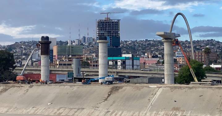 Viaducto elevado de Tijuana concluirá en 2025 con cambios para proteger viviendas