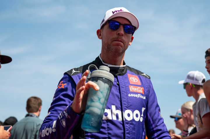 Denny Hamlin Finds Rare Ally in NASCAR Broadcaster Amid Mounting Criticism Denny Hamlin’s NASCAR playoff push sparked heated debate, but a surprising voice from the booth shifted the conversation in u