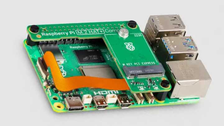 Raspberry Pi's newest HAT holds a 30mm M.2 SSD