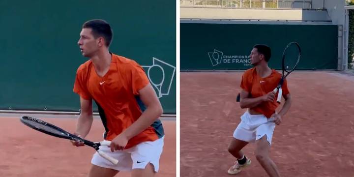 La raqueta de doble mango de un tenista que abrió un intenso debate en el mundo del deporte