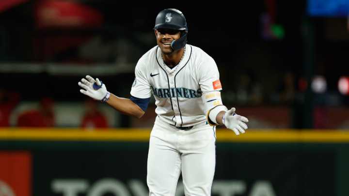 2025 MLB playoff picture: Baseball standings, projections, odds with Mariners, Astros neck