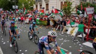 Una protesta multitudinaria pro palestina obliga a cambiar la meta de La Vuelta en Bilbao