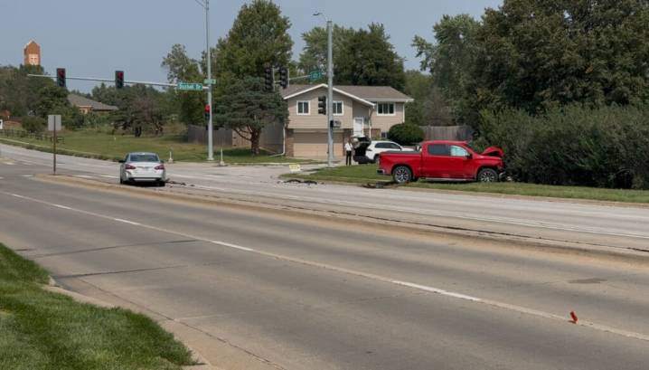 Two vehicles veer off the road in southeast Lincoln crash