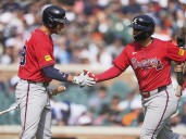 Surging Braves rally past reeling Tigers for 6
