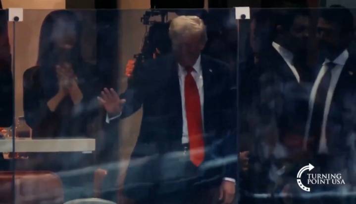 Trump Receives Raucous Cheers, ‘USA!’ Chants at Charlie Kirk Memorial Service
