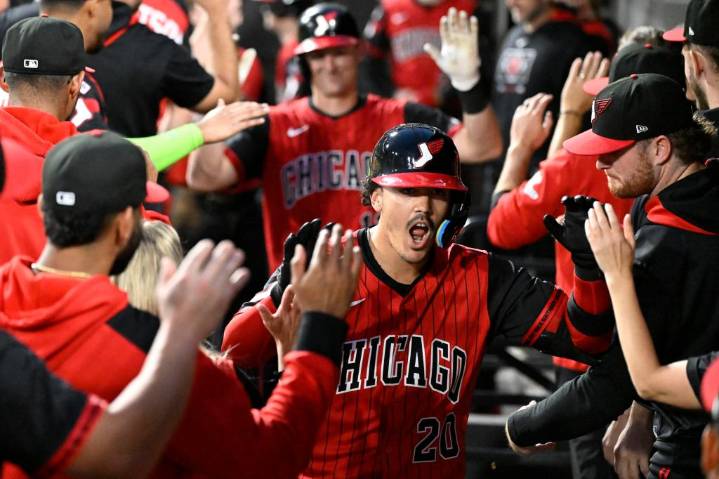 Chicago White Sox win 4-3 to snap six