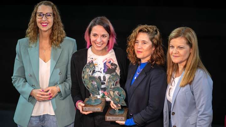Guiones de Ana Puentes y María Zebina Guerra se alzan con el premio 'Alice Guy'