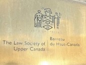 Ontario lawyer suspended during probe of alleged $25M Ponzi scheme