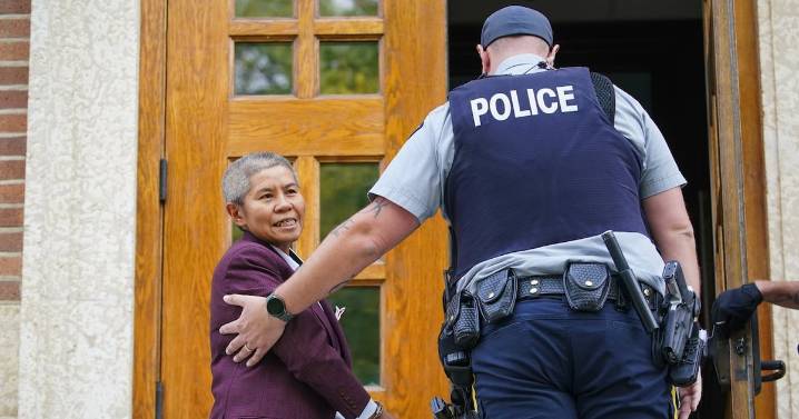 Queen of Canada representing herself in Saskatchewan court case