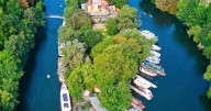 Houseboat on the River Thames can be yours for just $63K