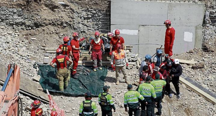 Tres obreros mueren aplastados por muro de concreto en construcción