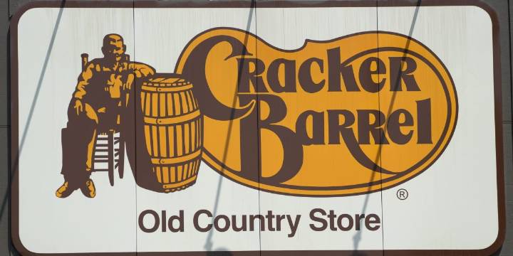 Cracker Barrel cracks, backs off restaurant remodel campaign