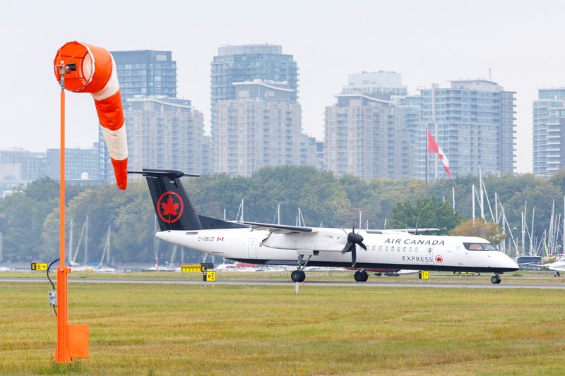 Air Canada expects operating income hit of $270 million due to labor disruptions