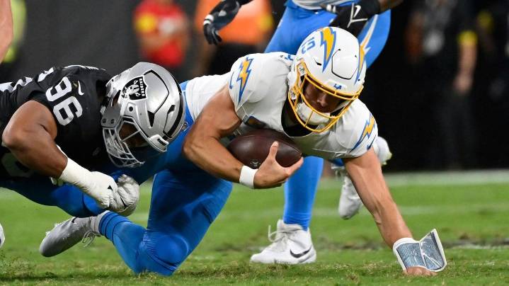 Jonah Laulu's rise: From seventh-round pick to Raiders defensive standout