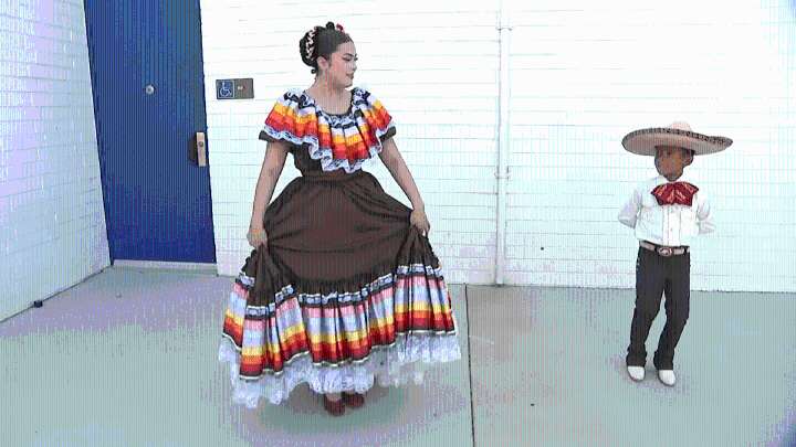 Pequeño bailarín folklórico en California celebra sus raíces mexicanas