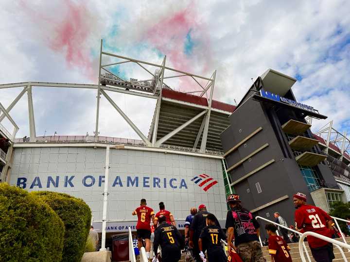 Samuel scores in Washington debut, and the Commanders stifle the Giants in a 21