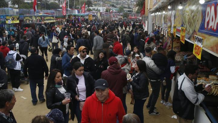 Chile es el quinto país del mundo con más feriados: Algunos quieren reducir, otros aumentar