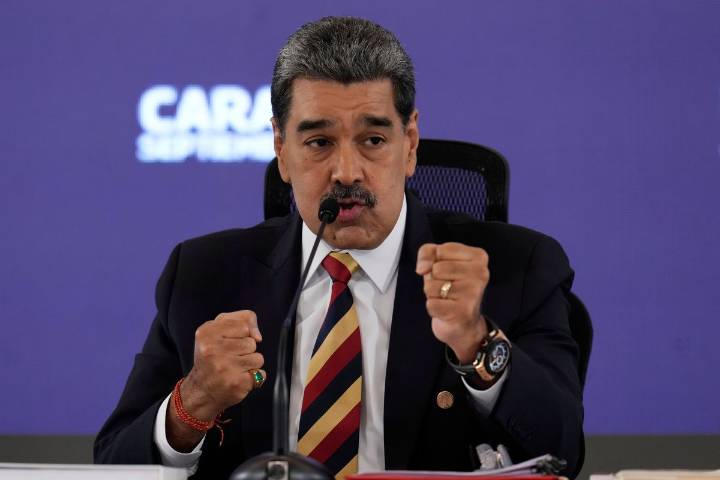 Elegir la máxima presión contra Venezuela es el peor error de EU: Maduro