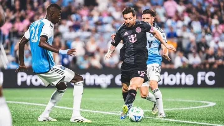 ¡De malas! Lionel Messi falló un penal a lo 'Panenka' e Inter Miami perdió 3