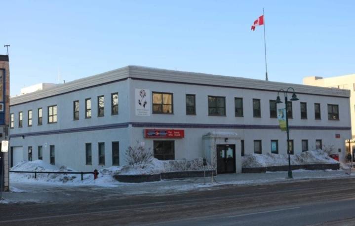 Postal workers hit the picket lines again