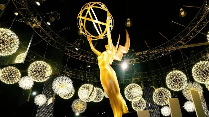 Cómo la política podría afectar los Emmy: desde la posible victoria de Colbert hasta mayor seguridad tras el asesinato de Kirk