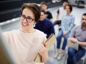 Día del Profesor 2025: las mejores frases para enviar este 17 de septiembre