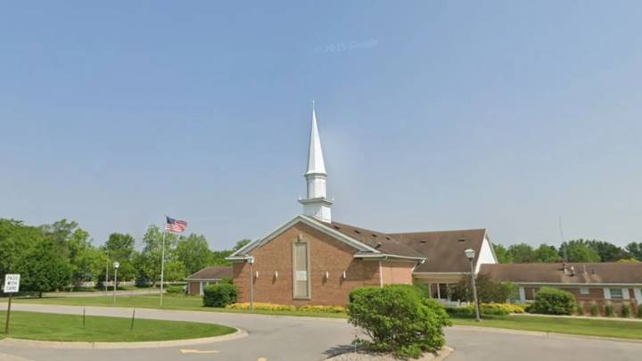 Varias víctimas en un tiroteo en una iglesia mormona en Michigan: el templo ha sido incendiado