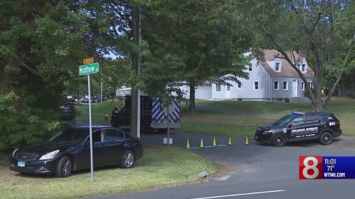 Neighbors react to barricade situation in Windsor