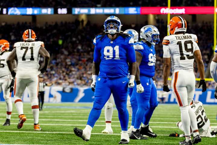 PHOTOS: Detroit Lions outmuscle Myles Garrett, Cleveland Browns in home victory