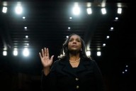 Ex jefes de Fed y Tesoro piden no despedir a Lisa Cook