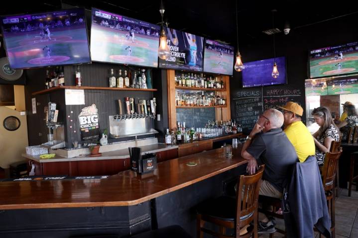 Game day hangouts: 7 fan-tastic Bay Area sports bars