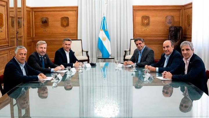 El Gobierno negocia mano a mano con gobernadores aliados