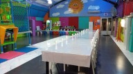 Reconversión: los salones de fiestas infantiles, cerca de organizar reuniones para mayores