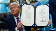 Trump ordena cambiar el nombre del Departamento de Defensa de EE.UU. por Departamento de Guerra