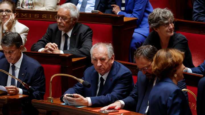 Cae el Gobierno francés después de que el primer ministro François Bayrou pierda la moción de confianza