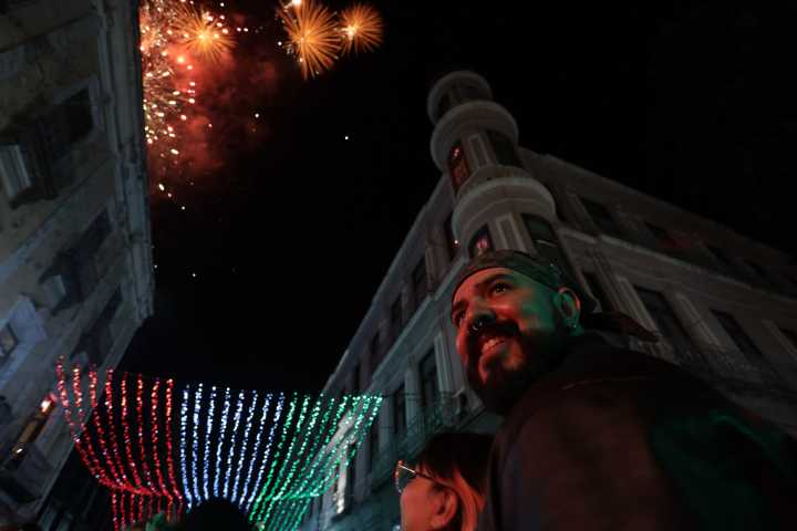 Puebla vive una noche de fiesta y tradición con el Grito de Independencia en el zócalo
