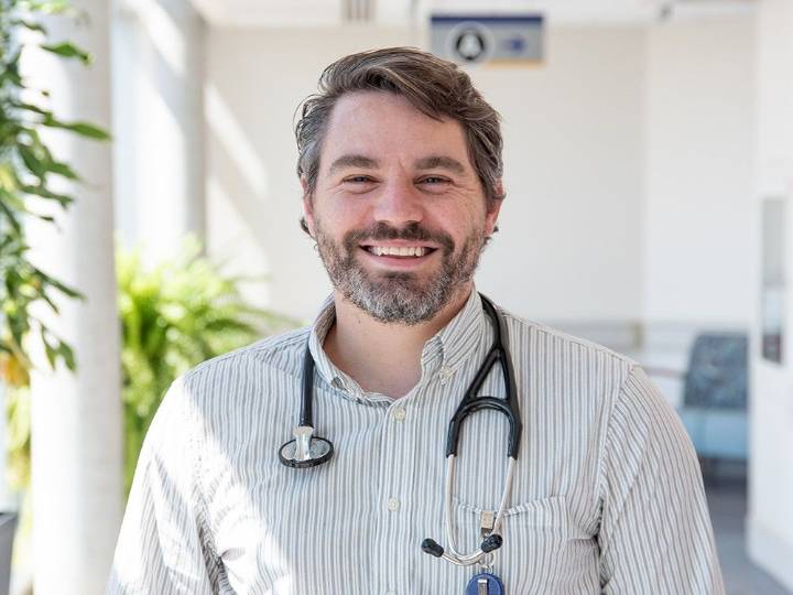 Pembroke Regional Hospital welcomes intensivist Dr. Cameron Leafloor