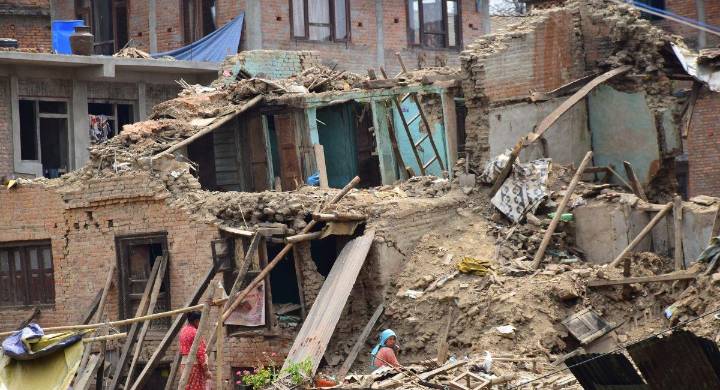 Más de 800 fallecidos y 2.700 heridos deja devastador terremoto en Afganistán