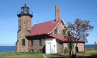 Lawmakers want Lake Superior island chain to become national park