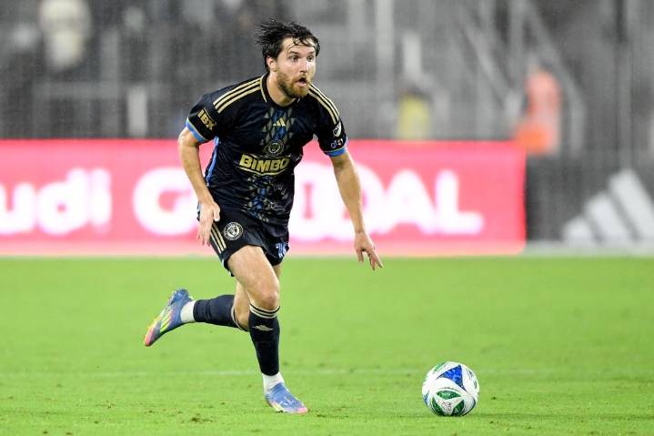 Deadspin | Philadelphia claims Supporter's Shield destiny control with 6-0 rout of D.C. United