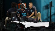 Jets vs Dolphins: Tyreek Hill sufre lesión y se retira en camilla