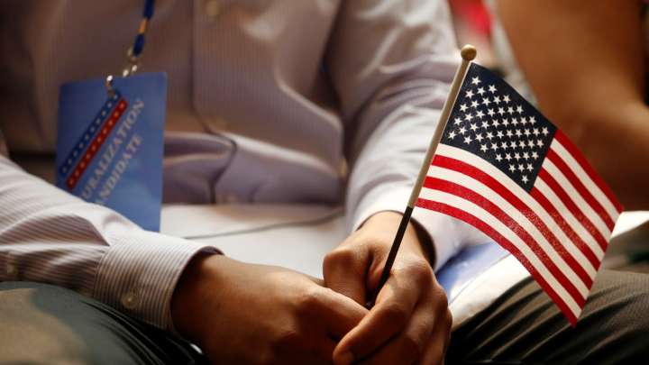 USCIS, Agencia que da Residencias a Migrantes en EUA, Podrá Realizar Arrestos y Estarán Armados