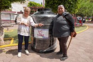 Gobierno de La Paz Trabaja «Sin Colores»; alcanza 1,200 tinacos entregados en el municipio