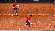 Barrios y Soto brillan en el dobles y Chile regresa a las Qualifiers de Copa Davis
